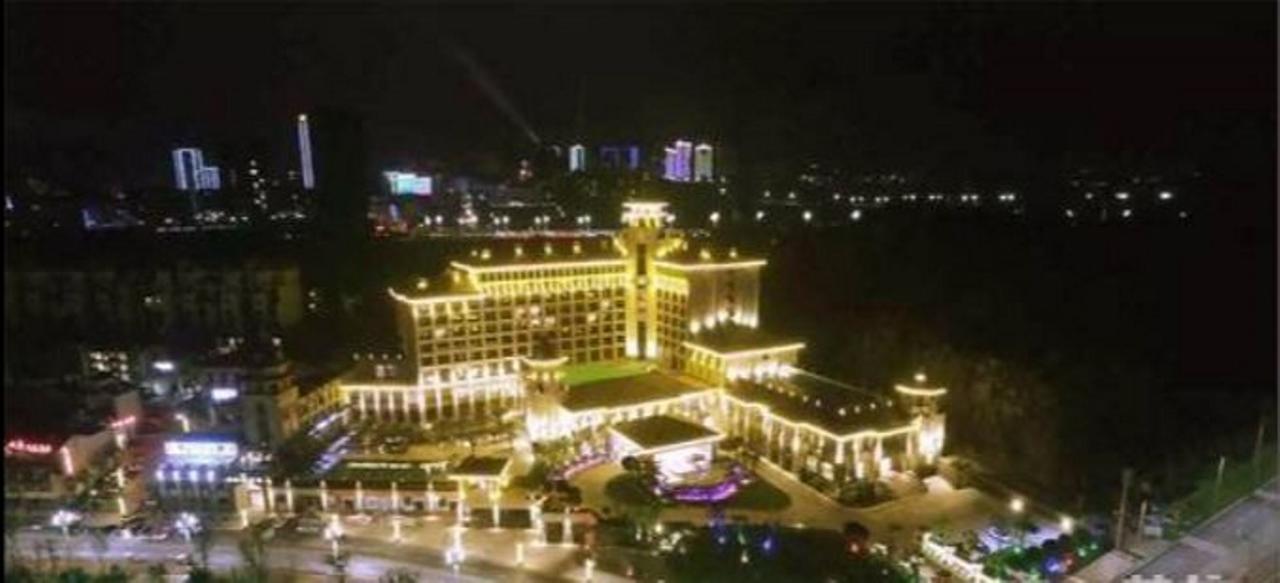 Jinqian Jiahua International Hotel Chishui  Екстер'єр фото